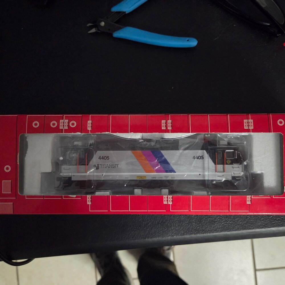 Atlas HO Scale NJT New Jersey Transit ALP-44 #4405